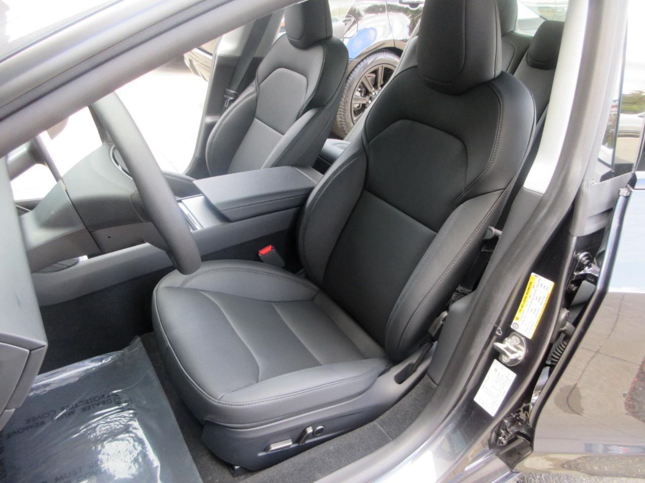 Tesla Model 3  2024