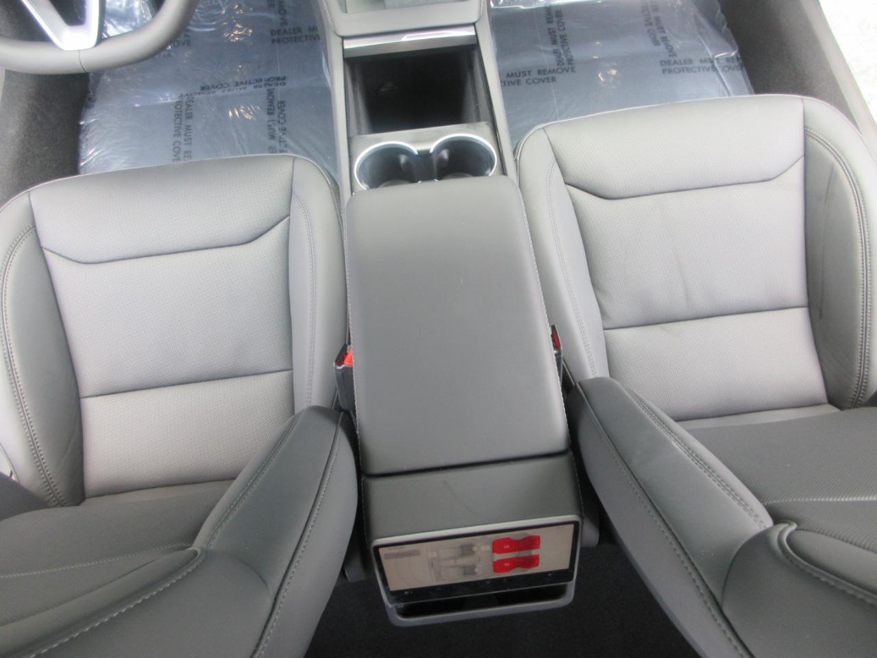 Tesla Model 3  2024