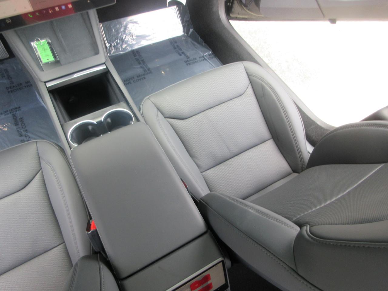 Tesla Model 3  2024