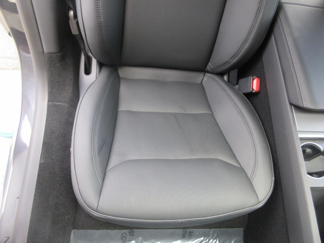 Tesla Model 3  2024