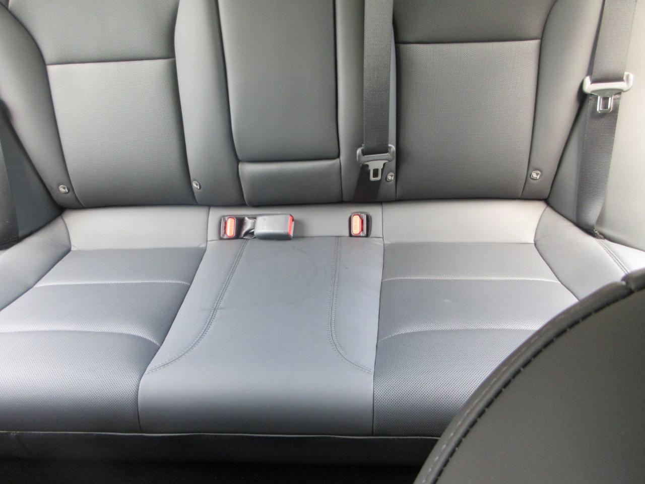 Tesla Model 3  2024