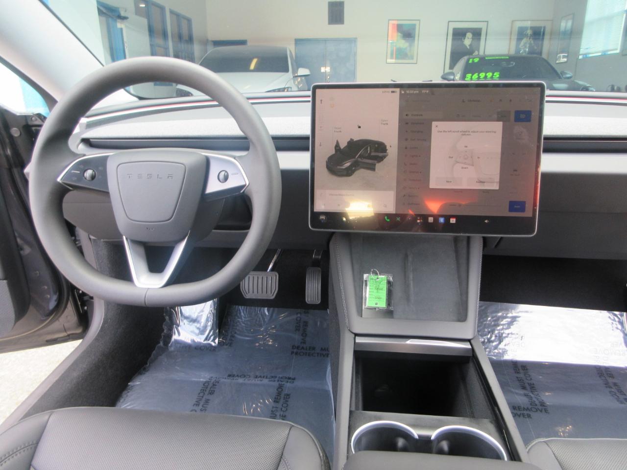 Tesla Model 3  2024