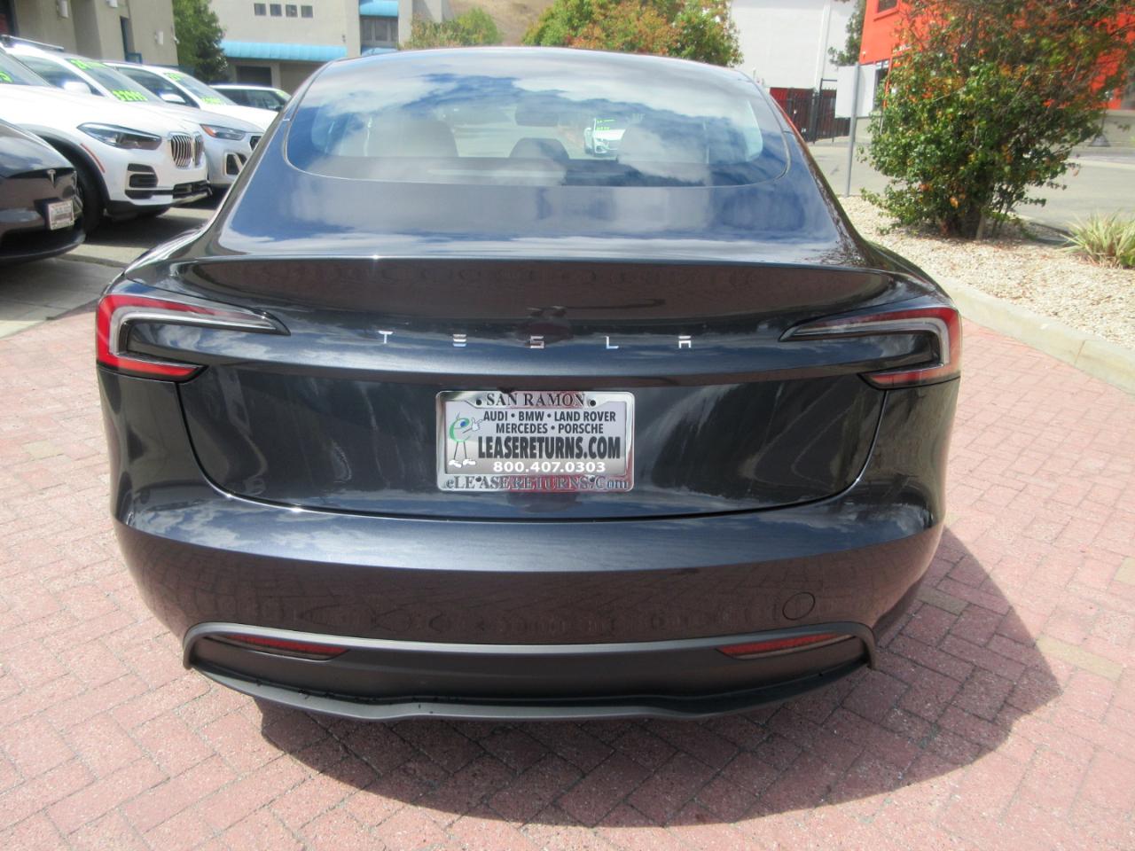 Tesla Model 3  2024