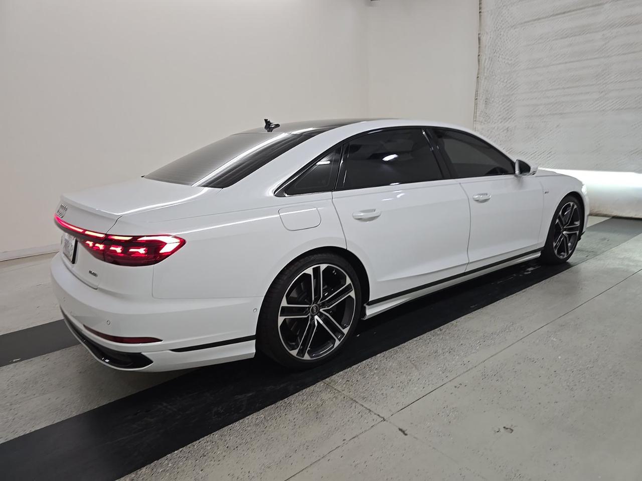 Audi A8  2025