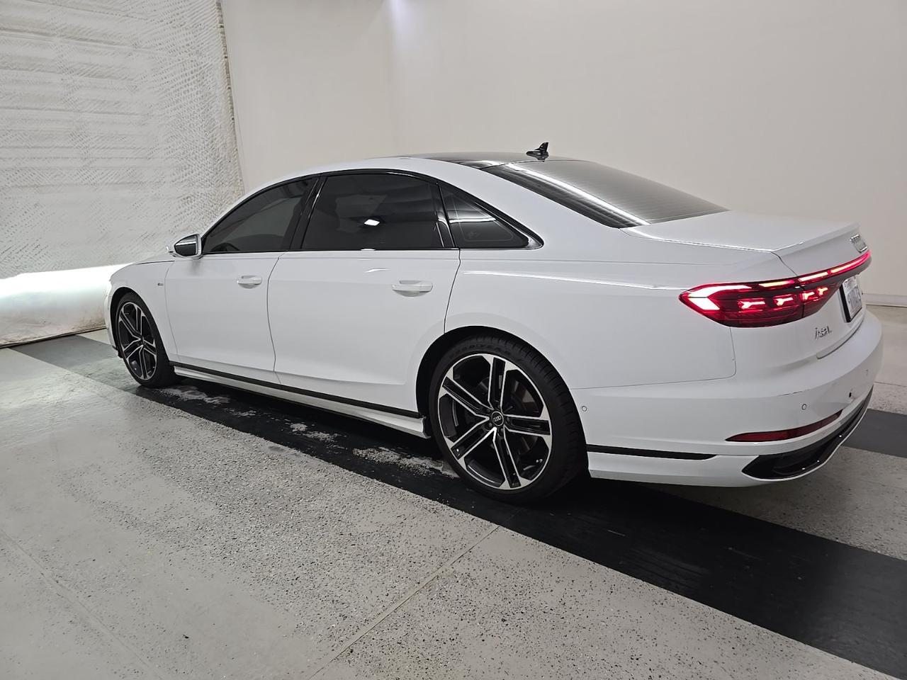 Audi A8  2025