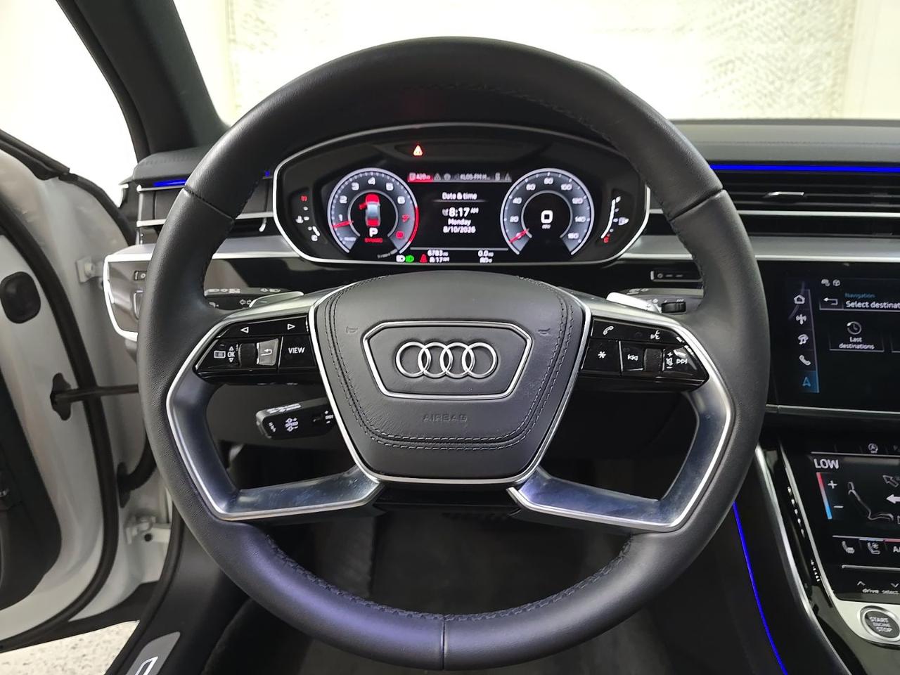 Audi A8  2025
