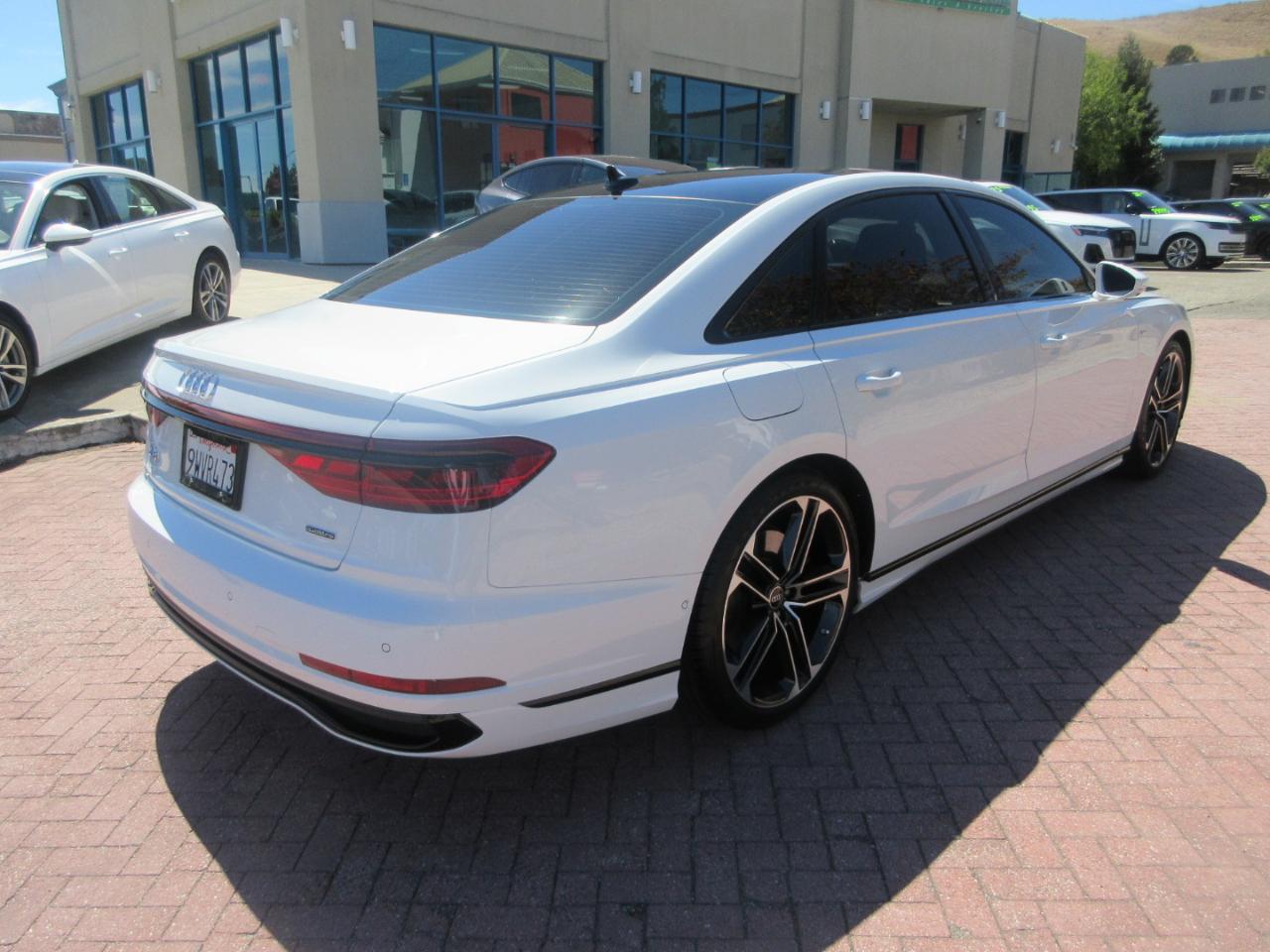 Audi A8 L  2025