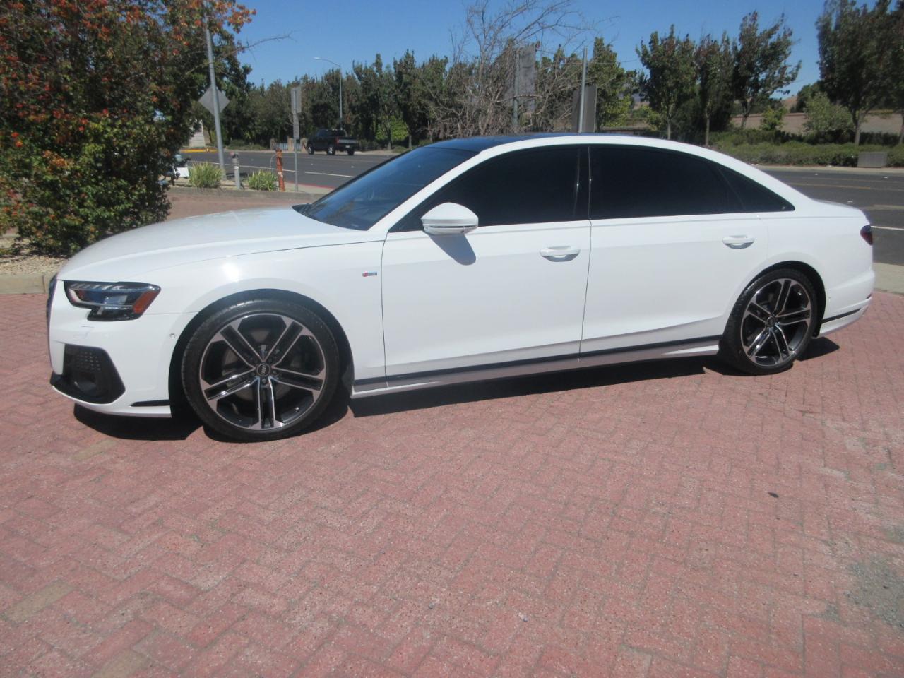 Audi A8 L  2025