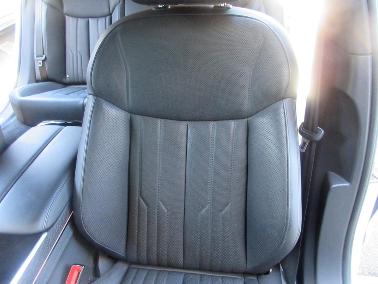 Audi A8 L  2025