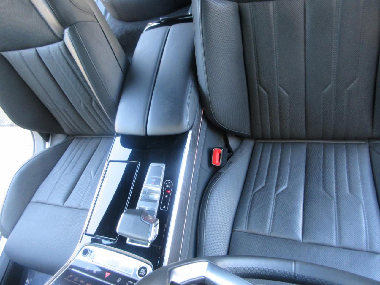 Audi A8 L  2025