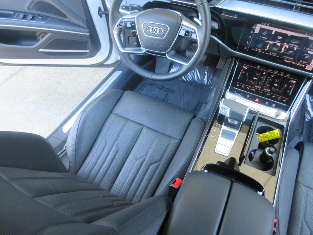Audi A8 L  2025