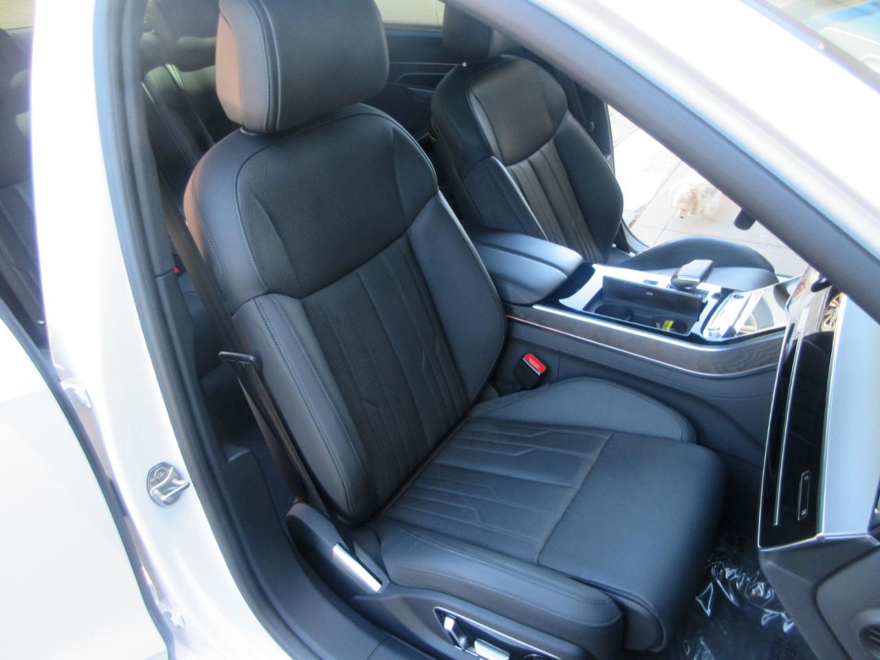 Audi A8 L  2025