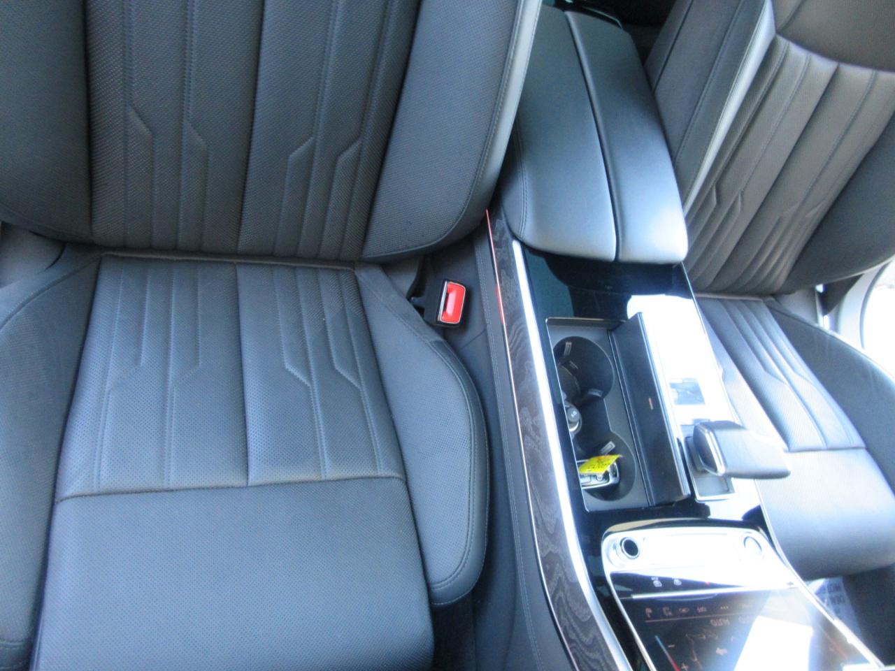 Audi A8 L  2025