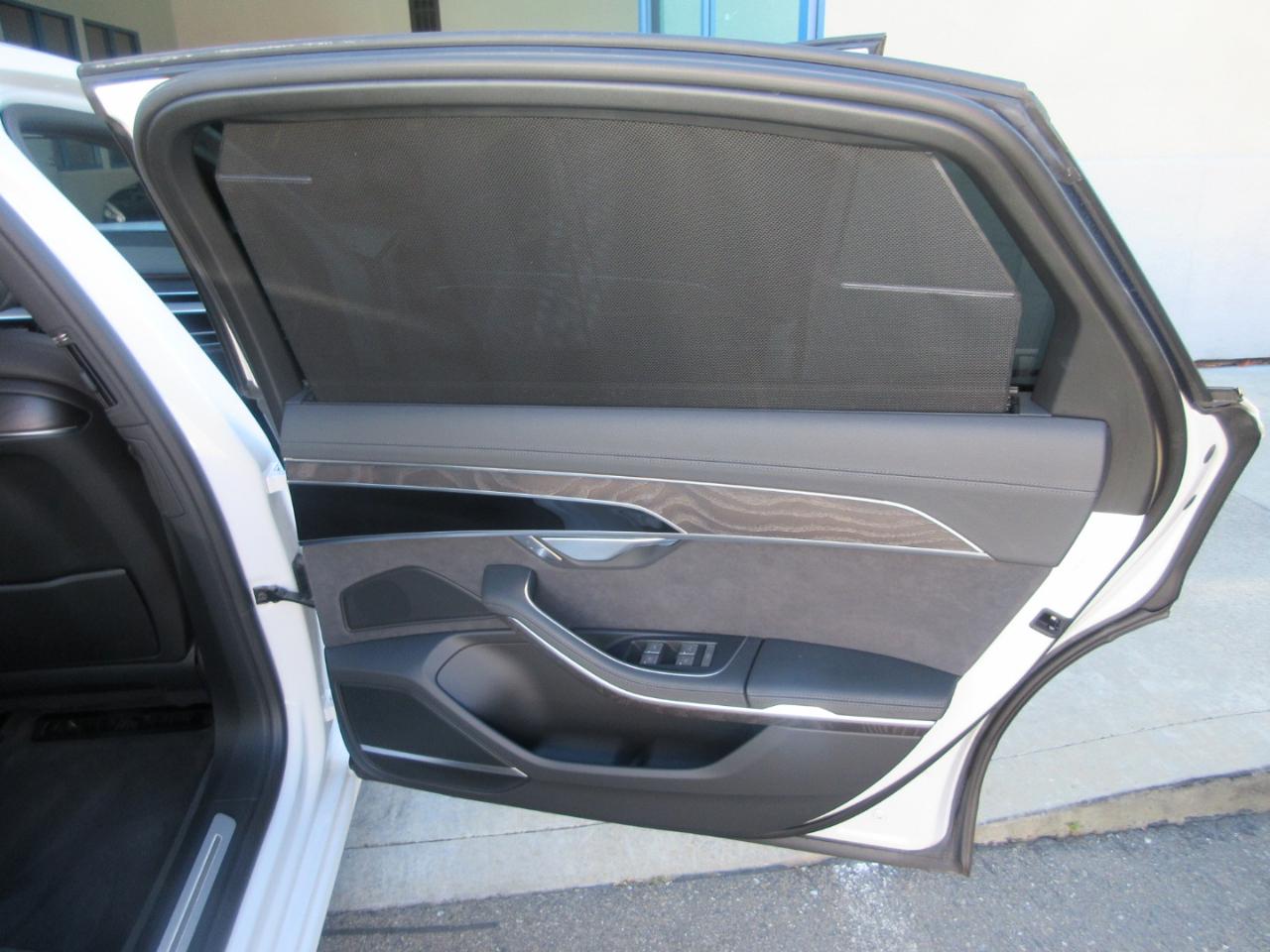 Audi A8 L  2025