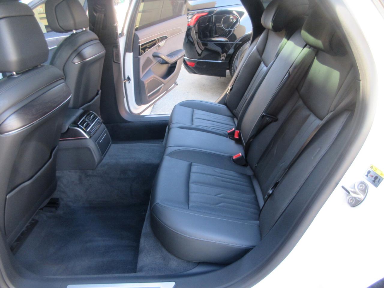Audi A8 L  2025