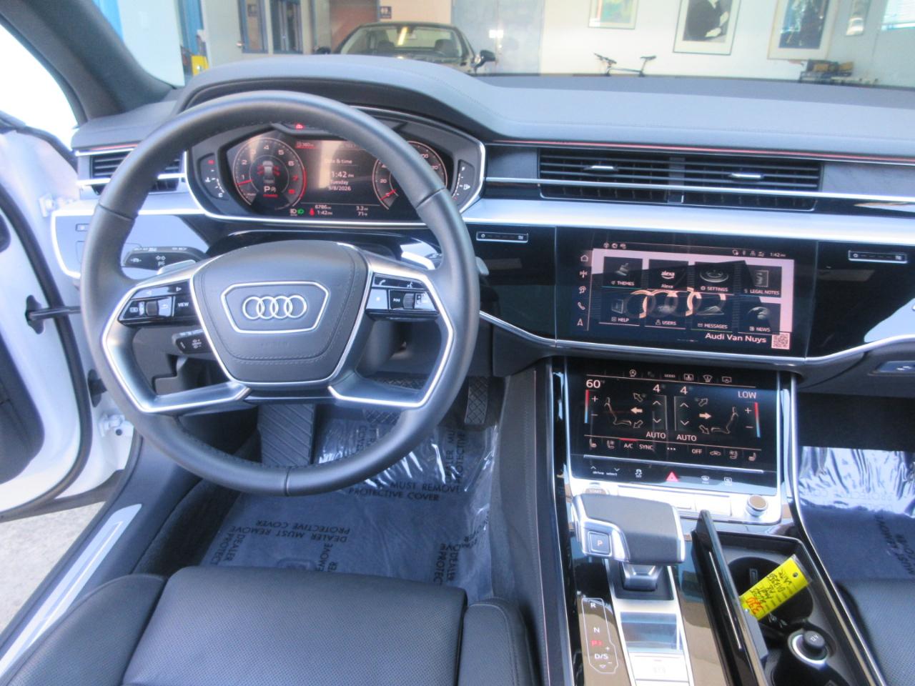 Audi A8 L  2025