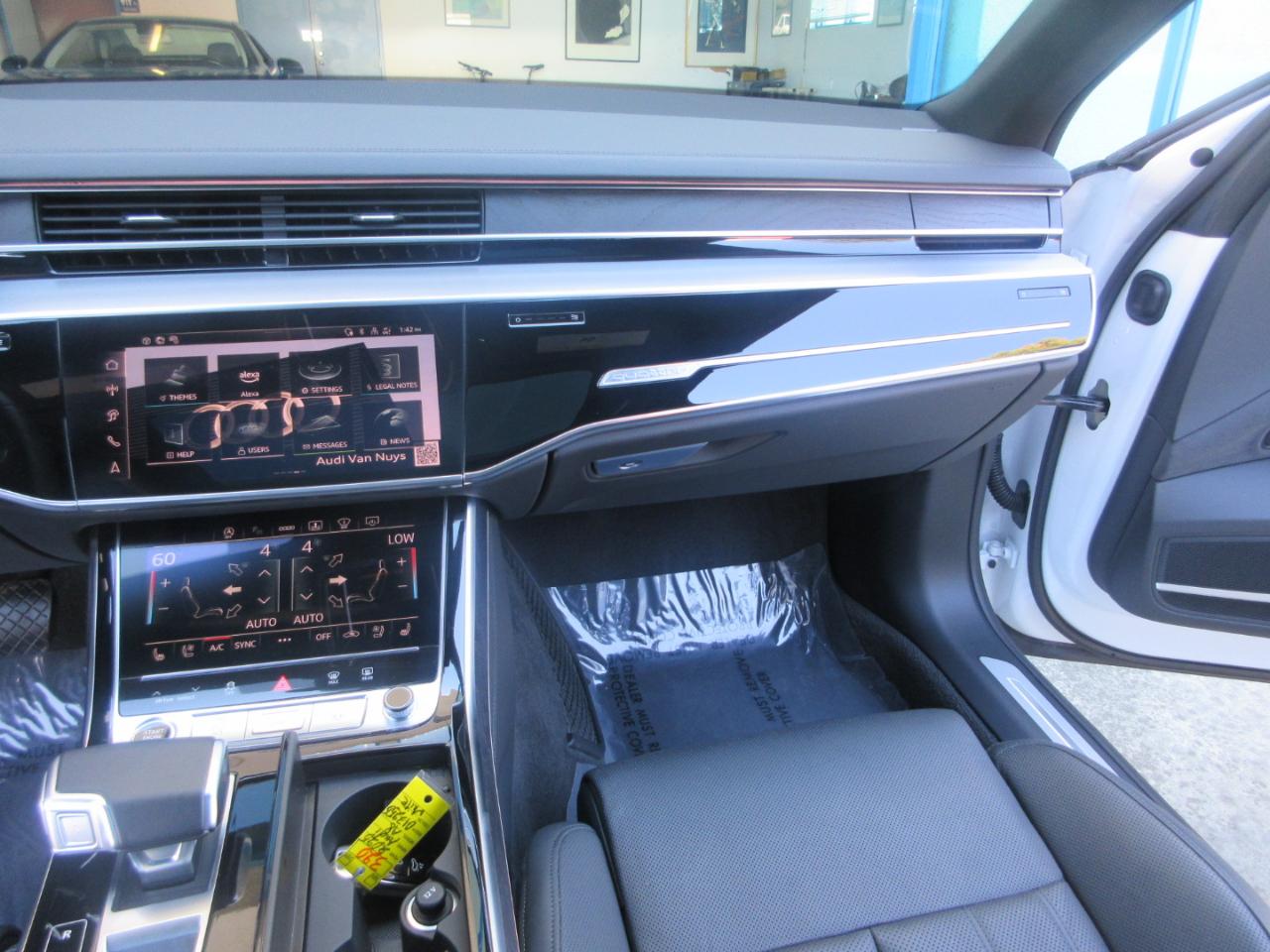 Audi A8 L  2025
