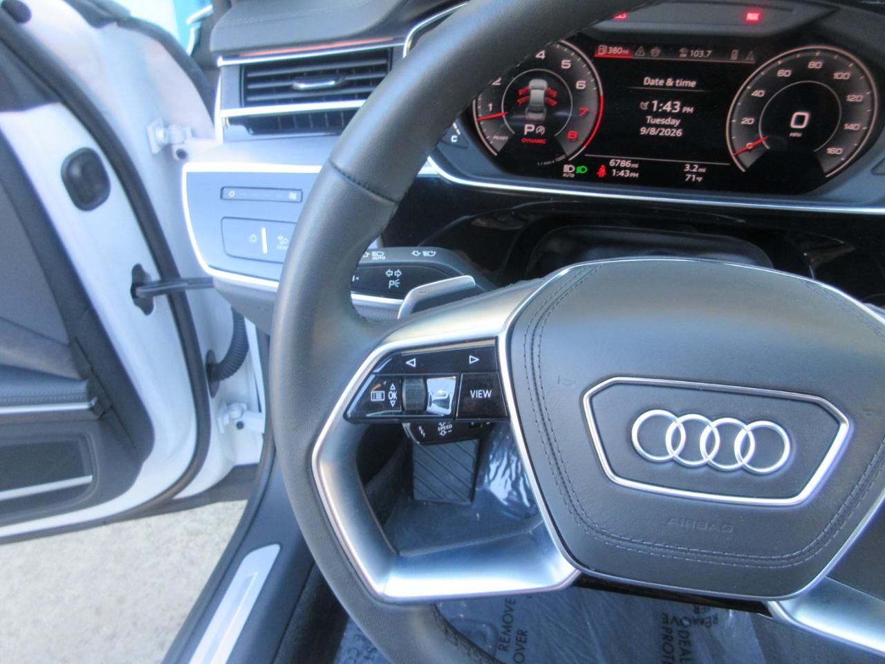 Audi A8 L  2025