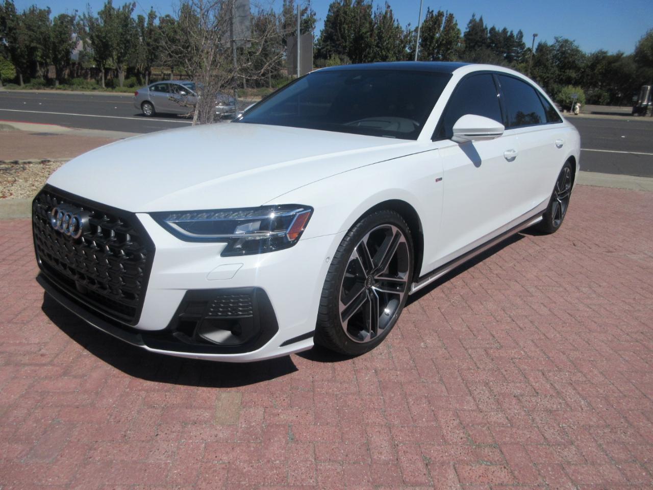 Audi A8 L  2025