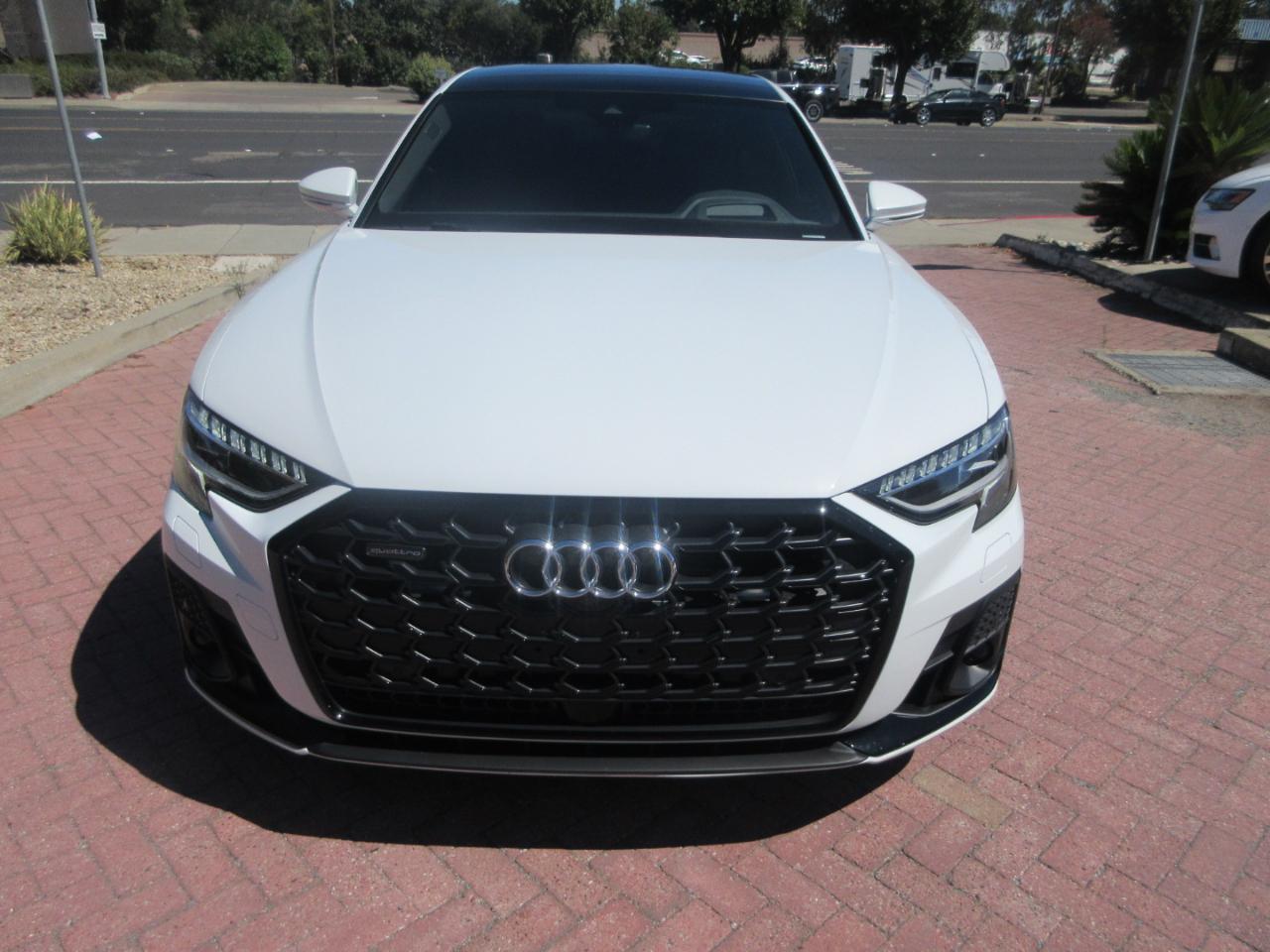 Audi A8 L  2025