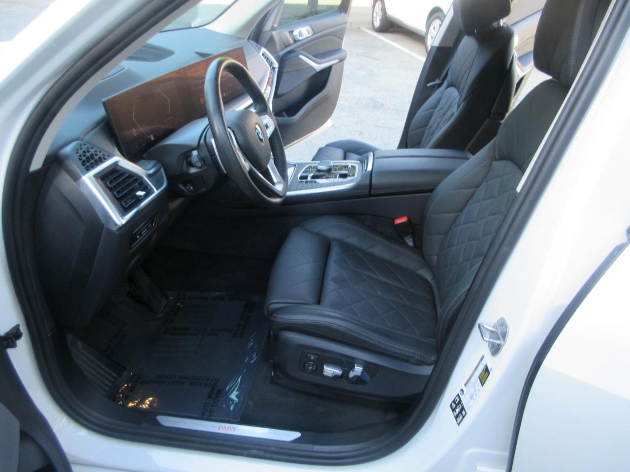 BMW X7  2025