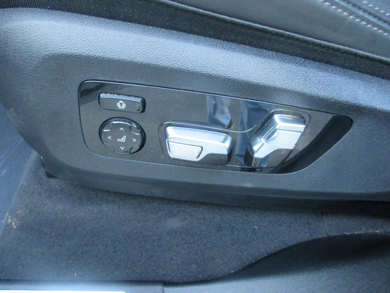 BMW X7  2025