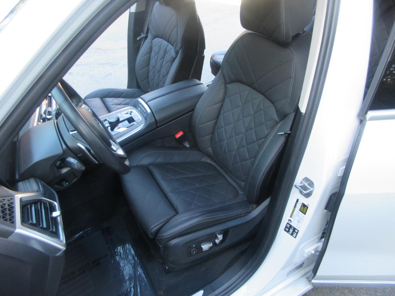 BMW X7  2025