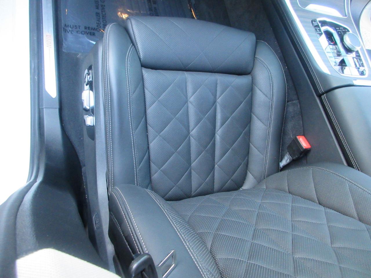 BMW X7  2025