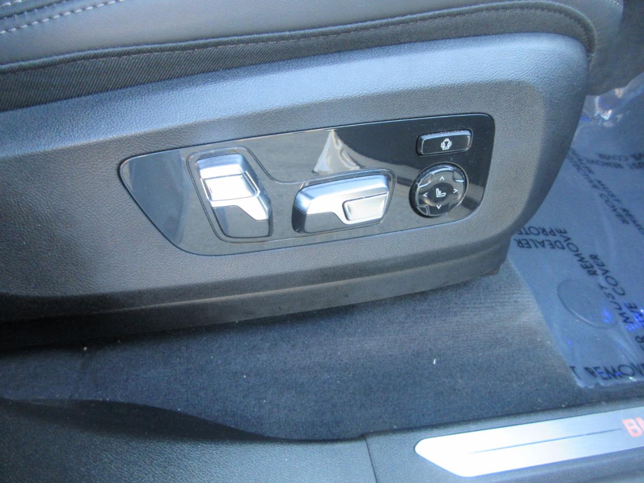 BMW X7  2025