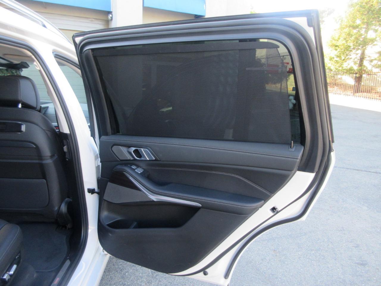 BMW X7  2025