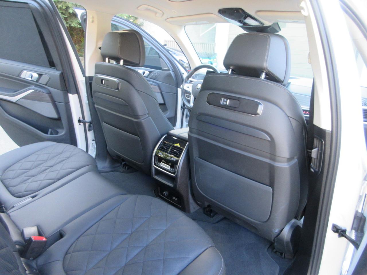 BMW X7  2025