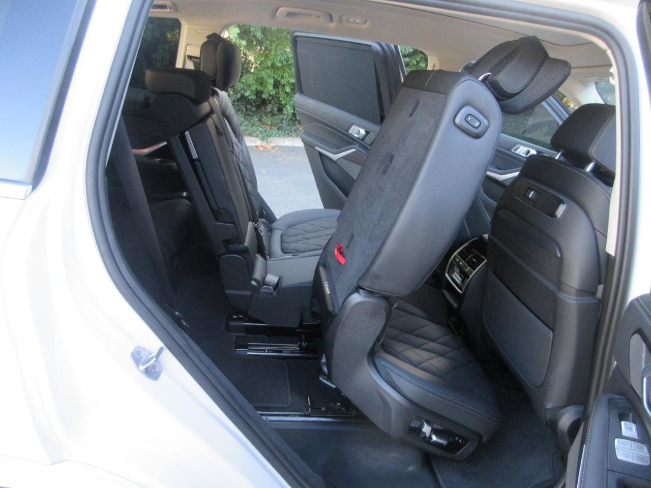 BMW X7  2025