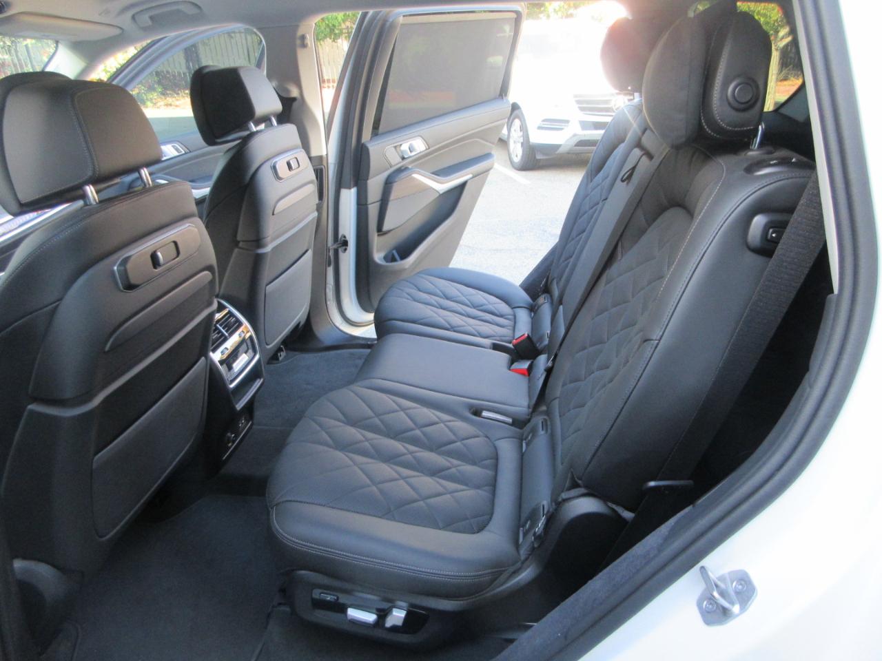 BMW X7  2025