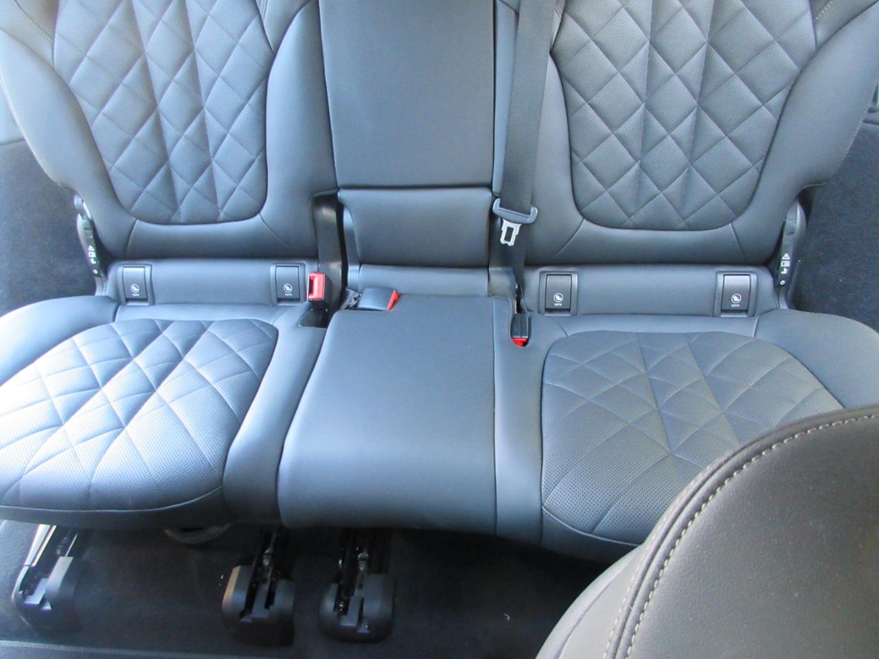 BMW X7  2025