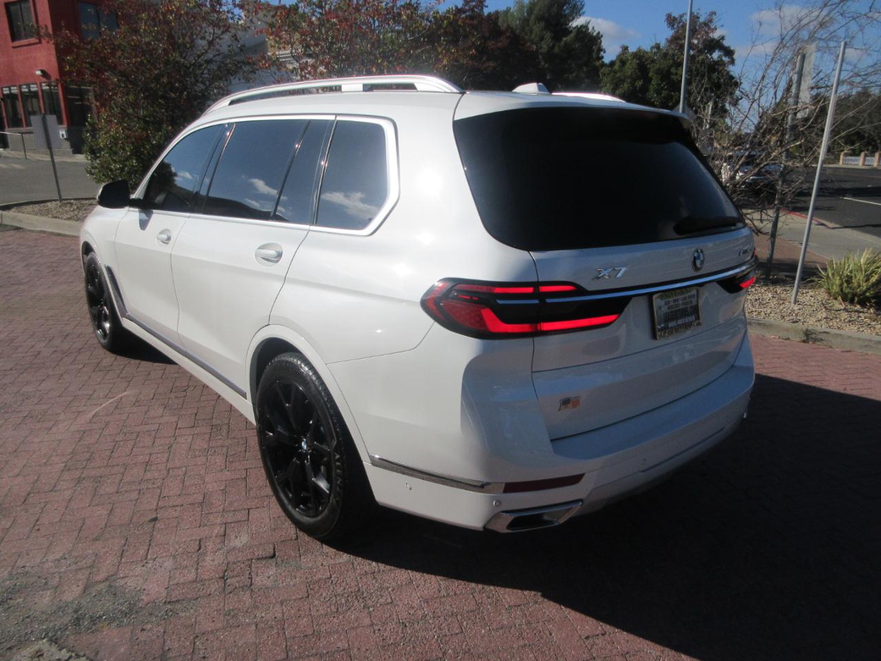 BMW X7  2025