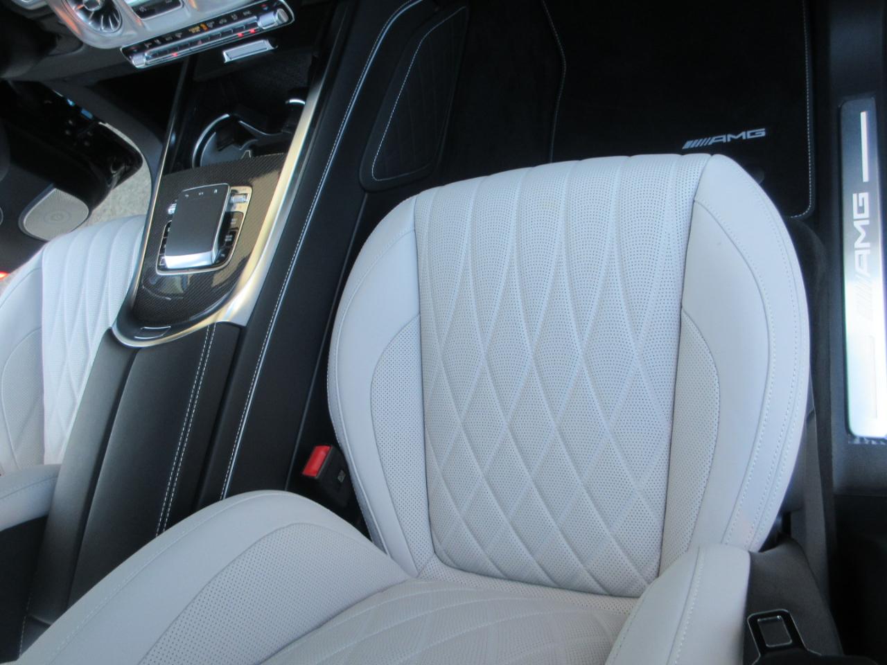 Mercedes-Benz G63  2027
