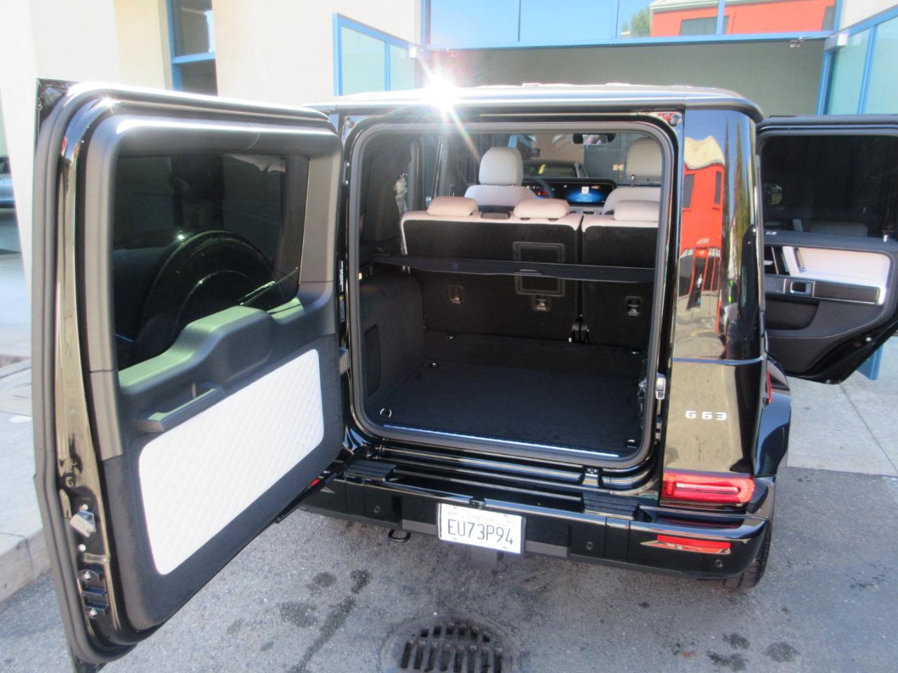Mercedes-Benz G63  2027