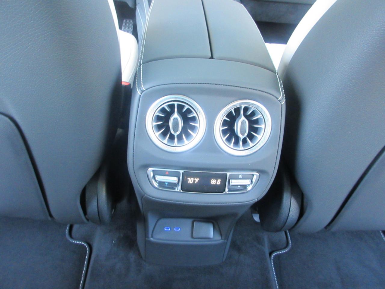 Mercedes-Benz G63  2027