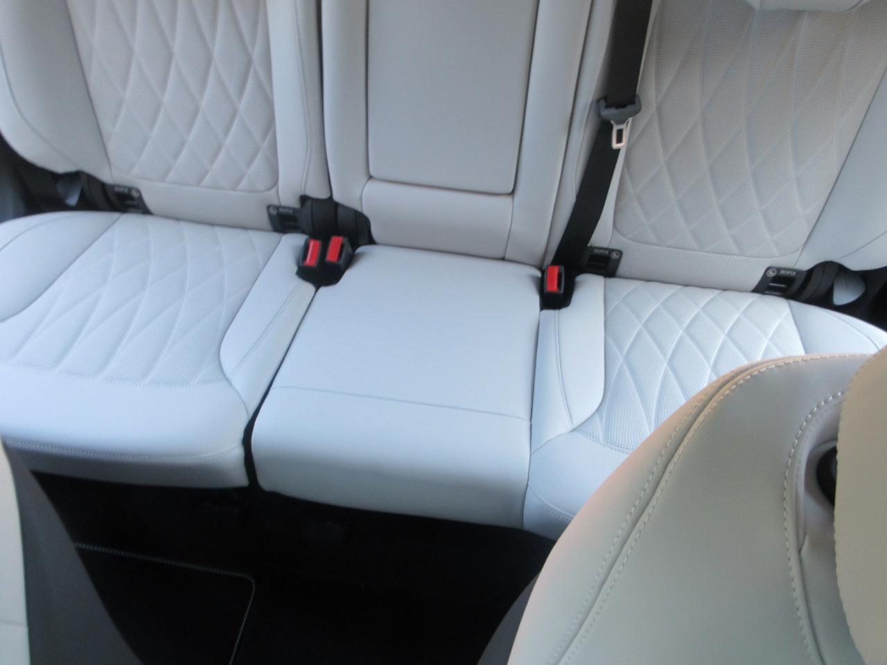 Mercedes-Benz G63  2027