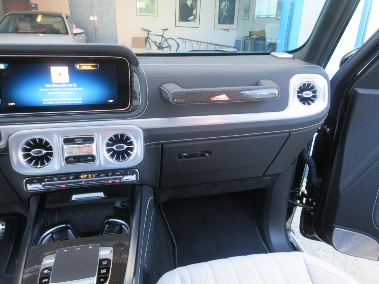 Mercedes-Benz G63  2027