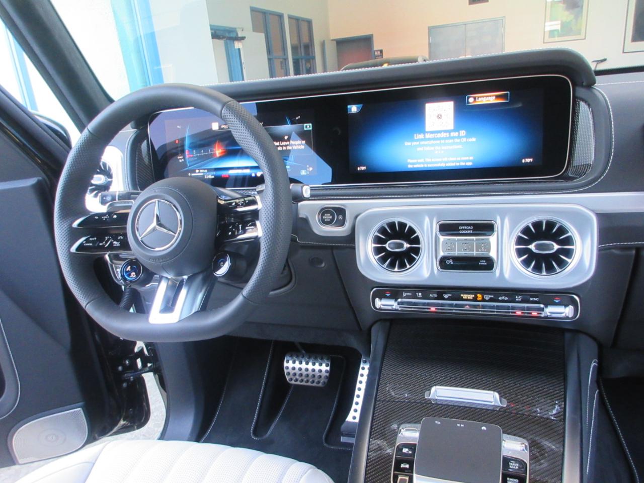 Mercedes-Benz G63  2027