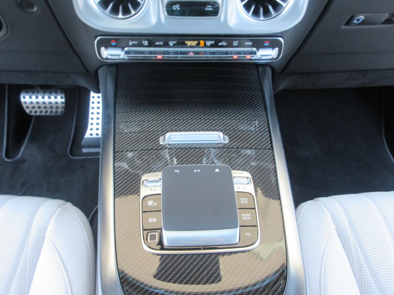 Mercedes-Benz G63  2027