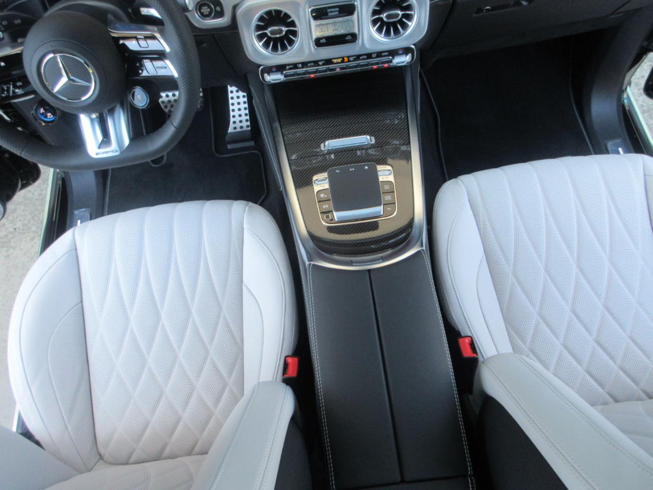 Mercedes-Benz G63  2027