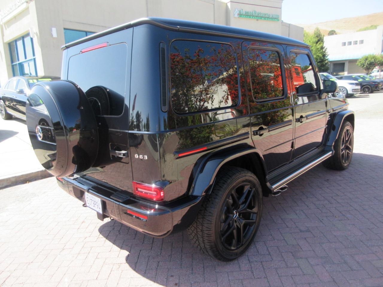 Mercedes-Benz G63  2027