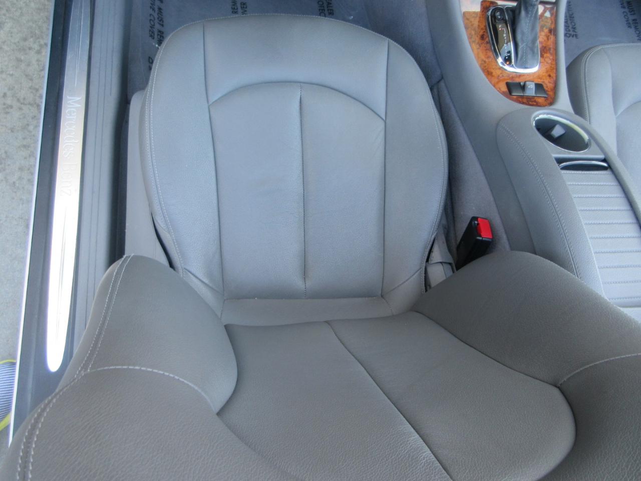 Mercedes-Benz CLK-Class 2dr Cabriolet 5.0L 2006