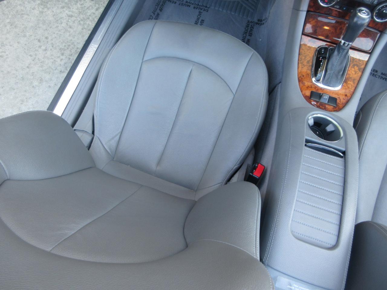 Mercedes-Benz CLK-Class 2dr Cabriolet 5.0L 2006