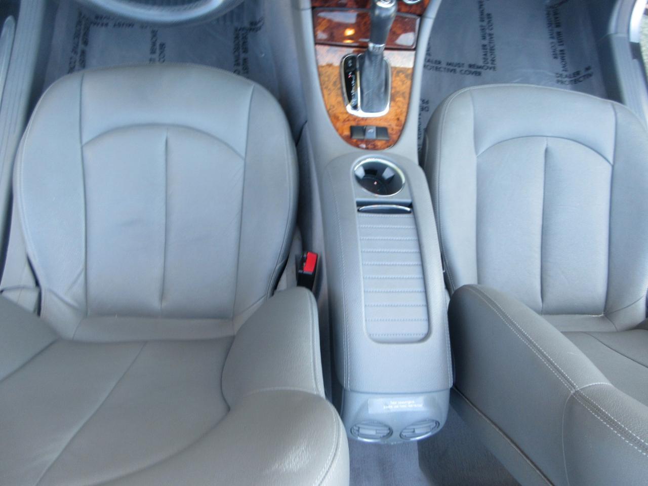 Mercedes-Benz CLK-Class 2dr Cabriolet 5.0L 2006