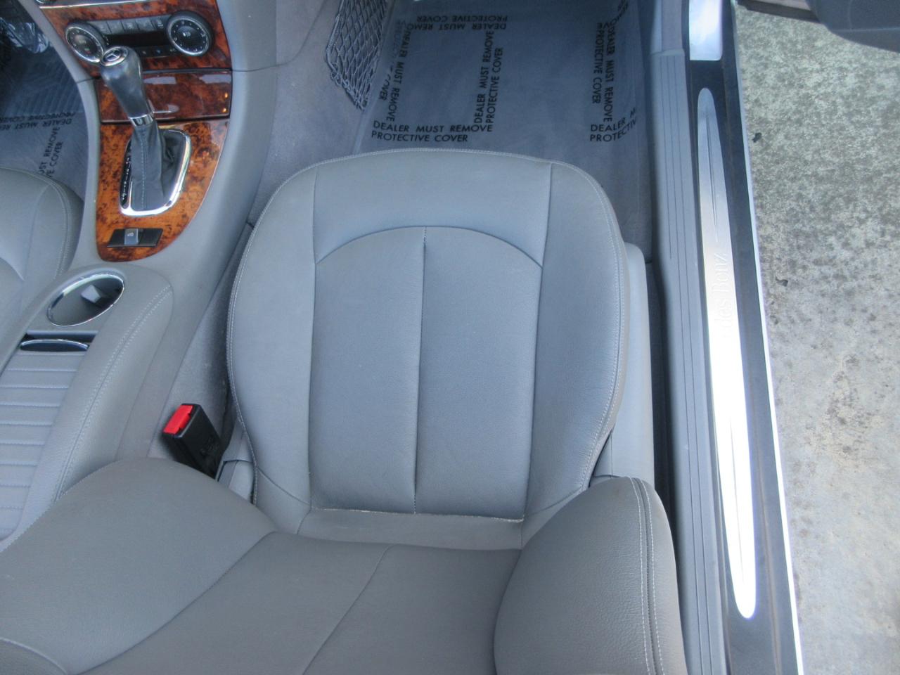 Mercedes-Benz CLK-Class 2dr Cabriolet 5.0L 2006