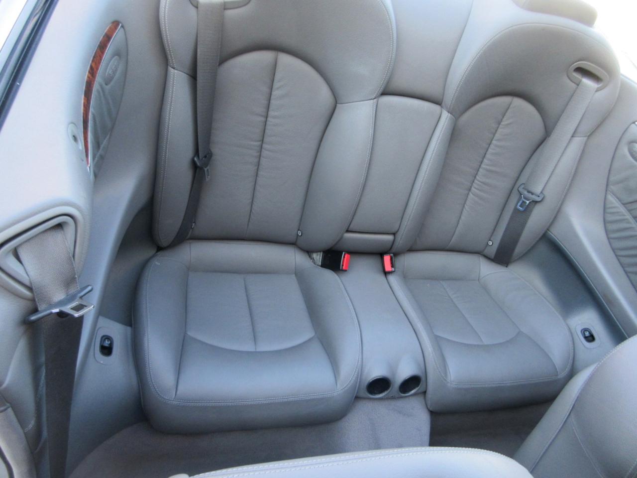 Mercedes-Benz CLK-Class 2dr Cabriolet 5.0L 2006