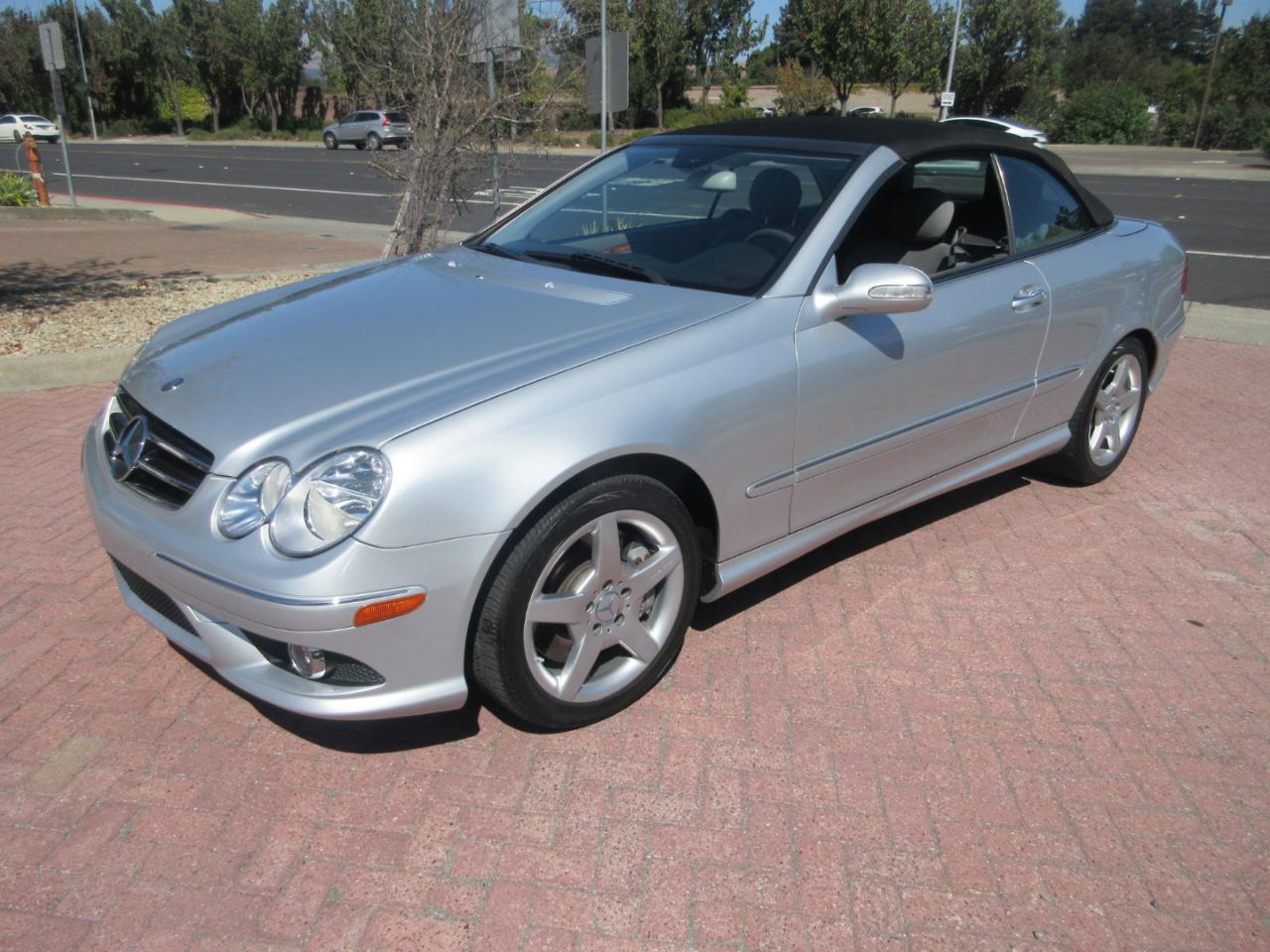Mercedes-Benz CLK-Class 2dr Cabriolet 5.0L 2006